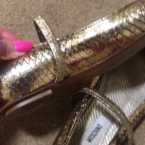 ⚡️FINAL PRICE⚡️ Moschino Vintage Gold Ballet Flats - Picture 5 of 15